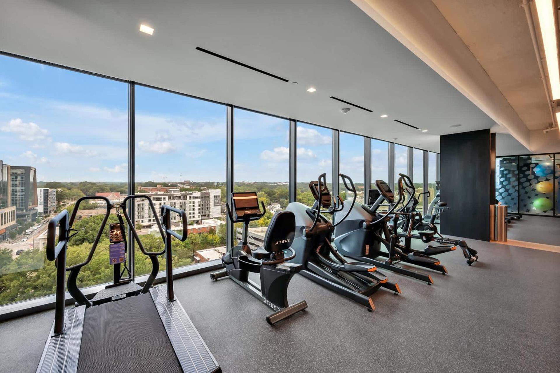 High-Rise Apt Raleigh Free Parking & Sunset View 1 Εξωτερικό φωτογραφία