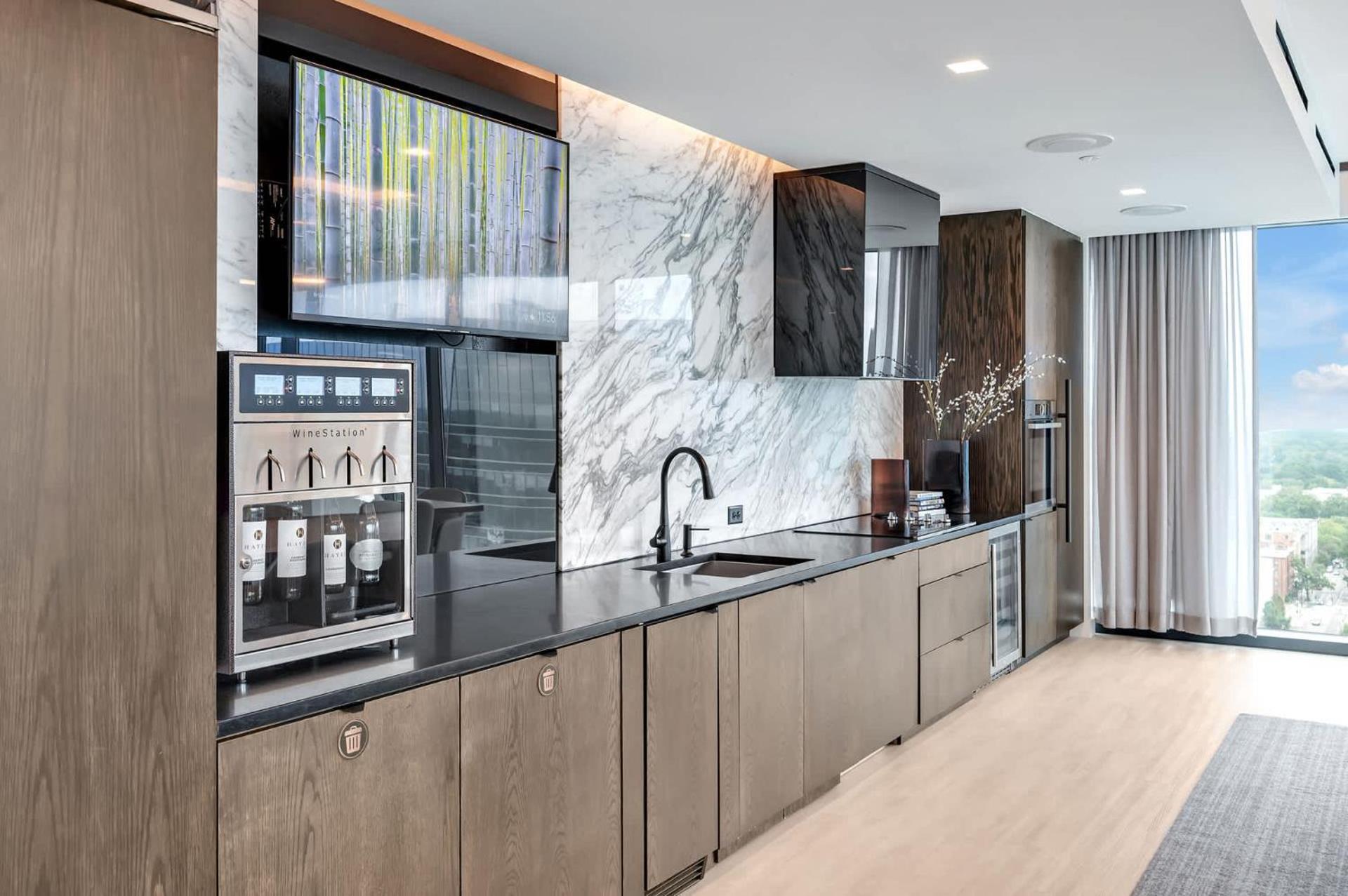 High-Rise Apt Raleigh Free Parking & Sunset View 1 Εξωτερικό φωτογραφία