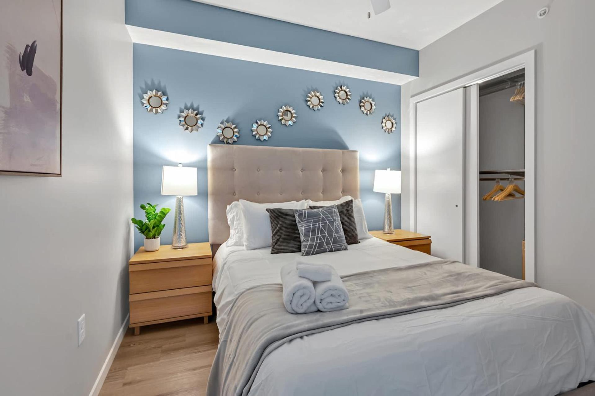 High-Rise Apt Raleigh Free Parking & Sunset View 1 Εξωτερικό φωτογραφία