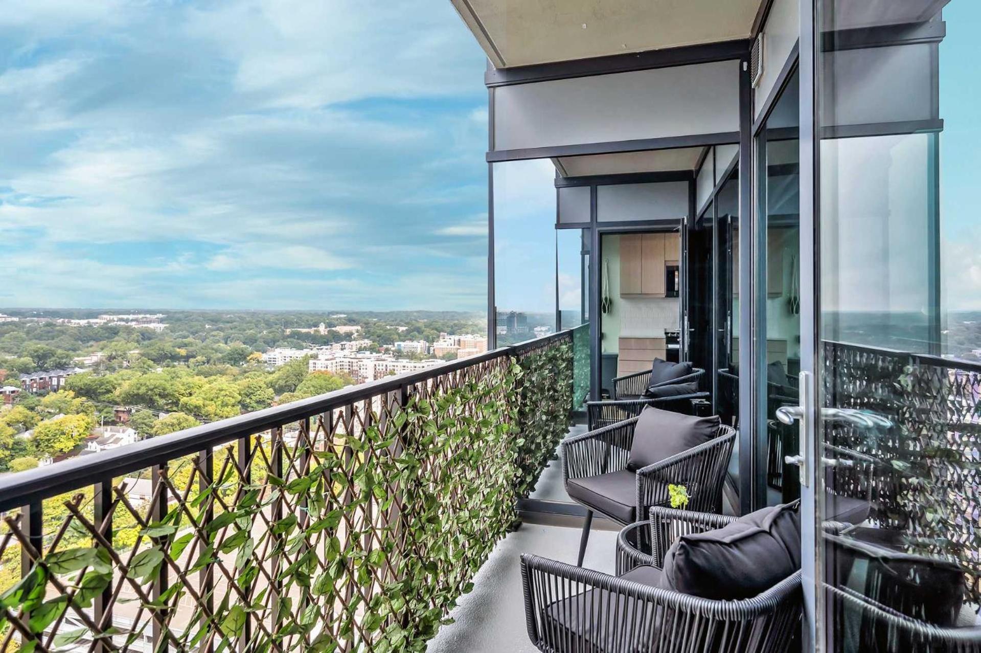 High-Rise Apt Raleigh Free Parking & Sunset View 1 Εξωτερικό φωτογραφία