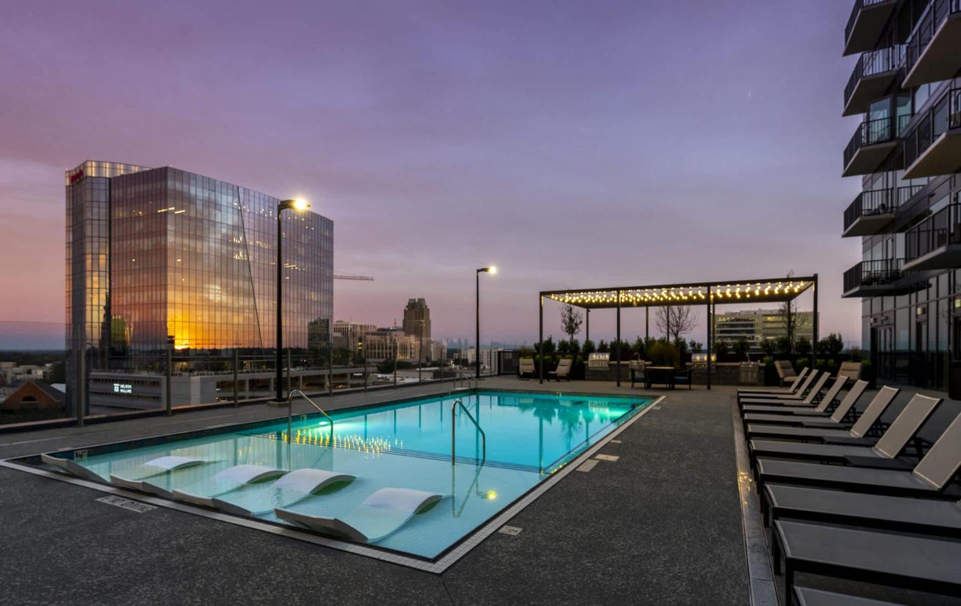 High-Rise Apt Raleigh Free Parking & Sunset View 1 Εξωτερικό φωτογραφία